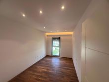 SHITET APARTAMENT 2+1 – BENGASI, PRANË RRETHIT TË KLANIT
