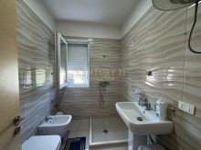 Restorant Durrësi, apartament 2+1+2 me qera