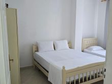 Dhoma me qera Golem (Roan Rooms Golem)