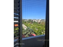 Shitet Apartament 3+1 në Qendër (Pranë Muzeut të Dëshmorëve)