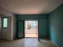 Shitet apartament 2+1+2 te Rruga e Cipajve