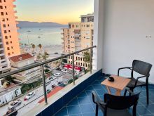 JEPET APARTAMENT ME QERA DITORE NE FILLIM TE LUNGOMARES