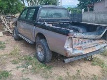 Mitsubishi l200 per pjes