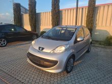 Peugeot 107🇨🇭 Automatike benxine 1.0 motorri