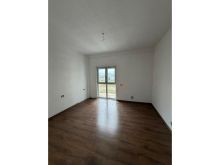 0696069906 Shitet, Apartament 2+1+2, Sauk