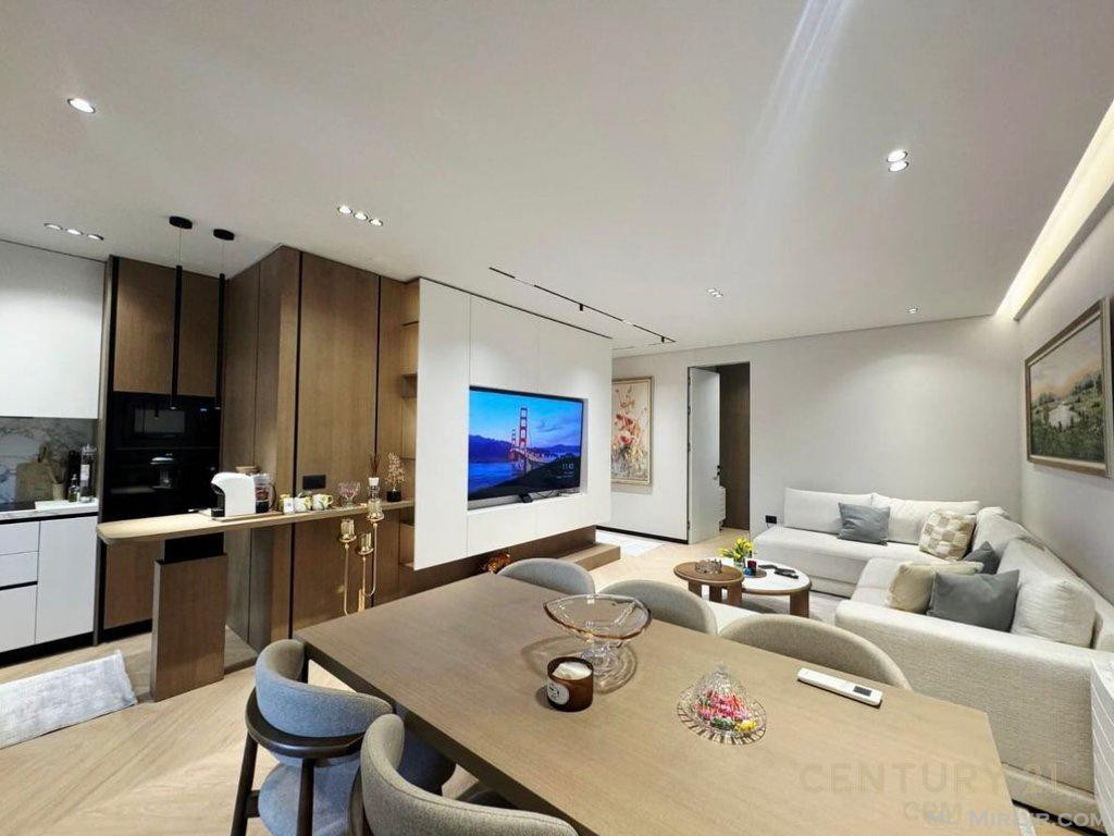 APARTAMENT LUKSOZ 2+1+POST PARKIMI PER SHITJE,TEK HIPOTEKA!