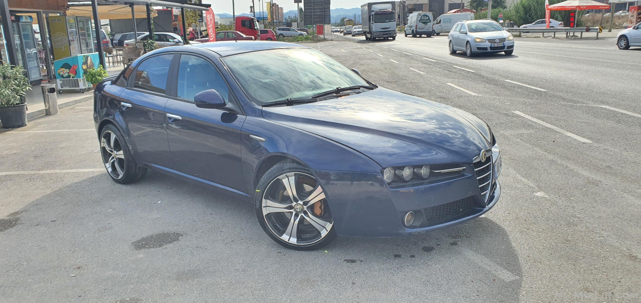 Alfa Romeo 159