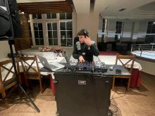 Ofroj sherbime dj me cmime te aresyeshme