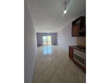 Shitet, Apartament 1+1, Rruga Shefqet Kuka, Fresk