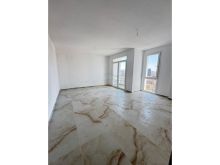 0695136472 	Qera, Apartament 1 +1, Bulevardi i Ri, Tiranë.