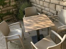 Set Karrige dhe Tavoline