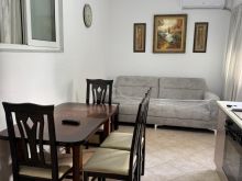 🏡 Jepet me Qera Apartament 1+1 📍 Komuna e Parisit