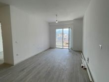 🏡 Shitet Apartament 2+1 – Kompleksi Aura, Rruga Dritan Hoxh
