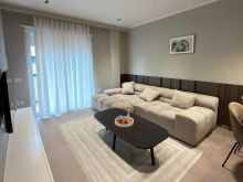 Jepet me Qira Apartament 1+1 + Parking te Sima Com,