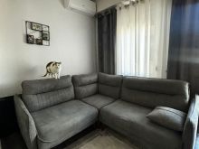 Apartament 1+1 për shitje pranë Maternitetit të Ri