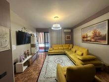 Apartament 2+1+2 me parkim per qira te Rruga e Kavajes