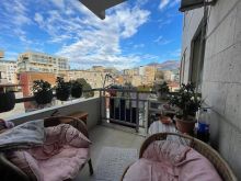 Shitet, Apartament 2+1, Ministria e Jashtme