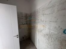 Shitet, Apartament 3+1+2, 5 Maj, Tirane.