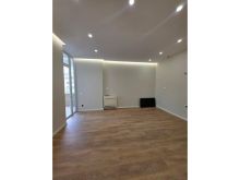 Shitet ,Apartament 1+1, Komuna e Parisit, Tirane
