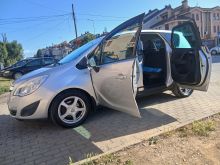 Shitet Opel Meriva