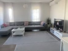 Banesë me qira 3+1 në Lagjen Prishtina e Re