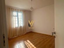 JEPET ZYRE 55 M2 ME QIRA TEK BLV.ZOGU I PARE 65.000 LEKE