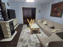 JEPET APARTAMENT 3+1+2 ME QERA NE QENDER 900 EURO